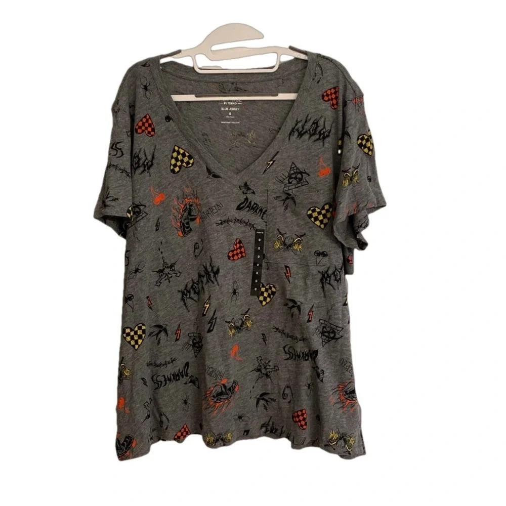 Torrid Boho Soft Graffiti Tee Shirt Size Large
